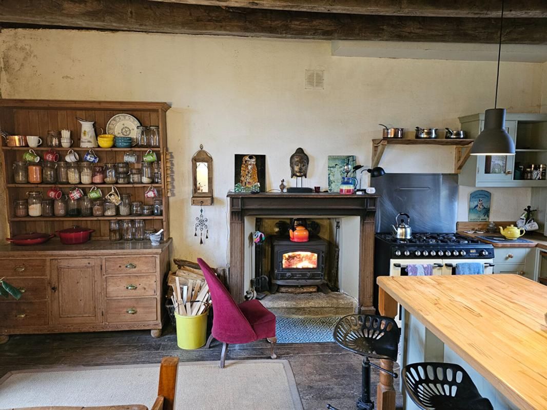 PERSQUEN Charmante maison avec grange et un grand terrain, au coeur de la campagne de Persquen 3