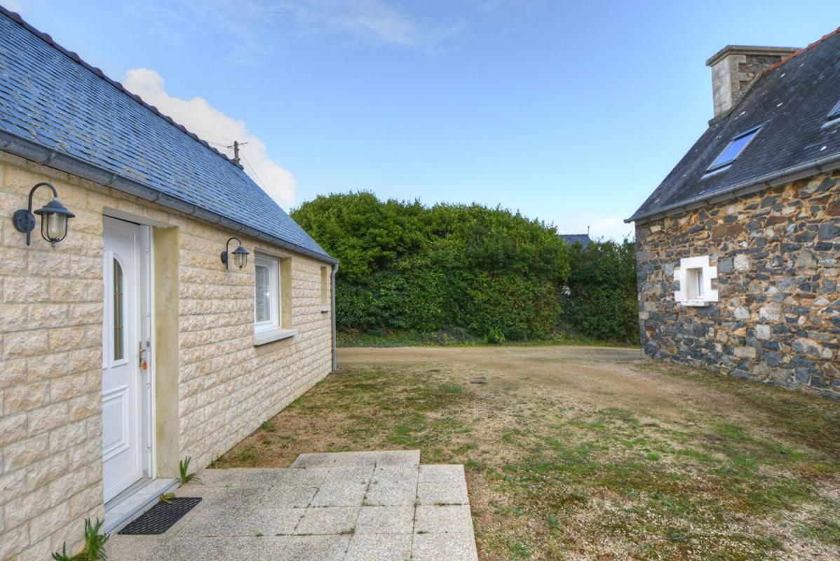 PLOUGRESCANT Maison avec un gîte indépendant et séparé à 900 m de la mer 4