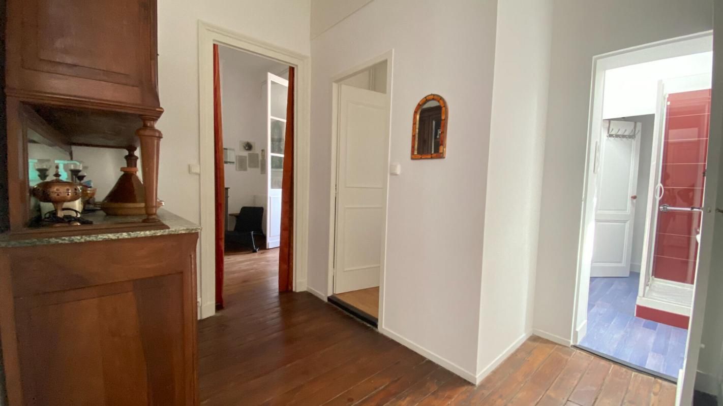 BORDEAUX Maison de famille en pierre de caractère 142m² à Bordeaux 2