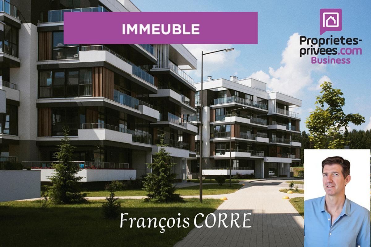 Immeuble commerce logements hangars 530m²