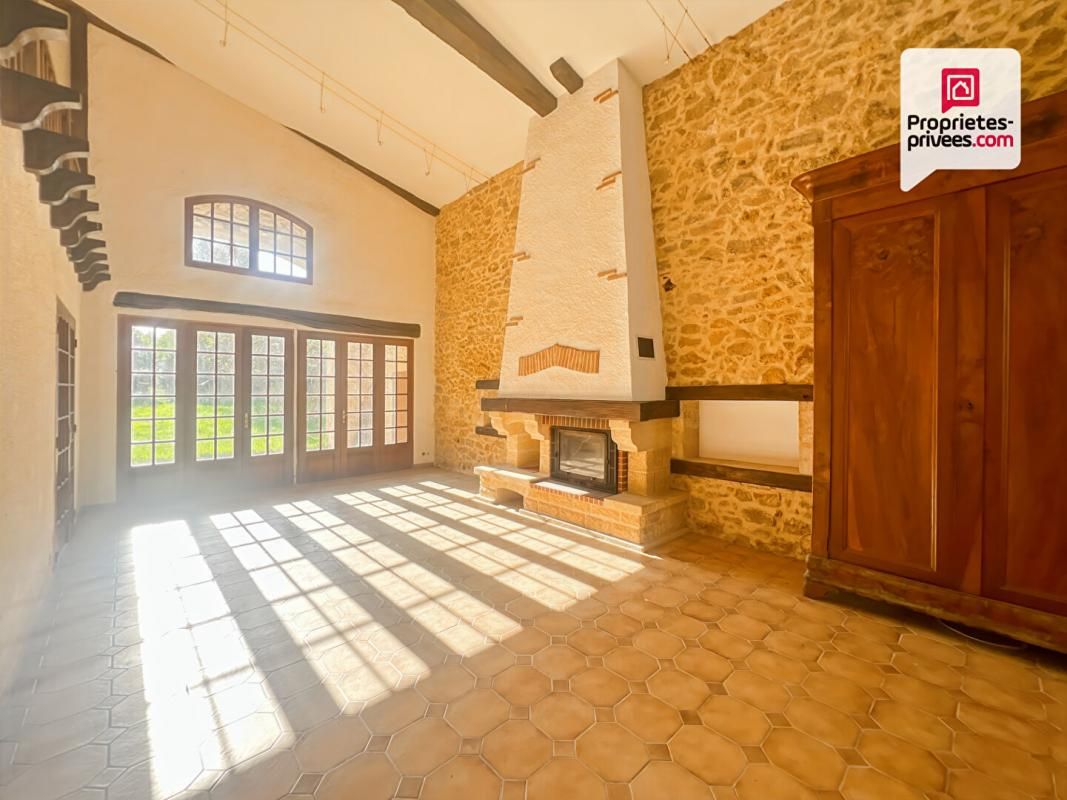 BAZAS Bâtisse de caractère avec terrain constructible 3