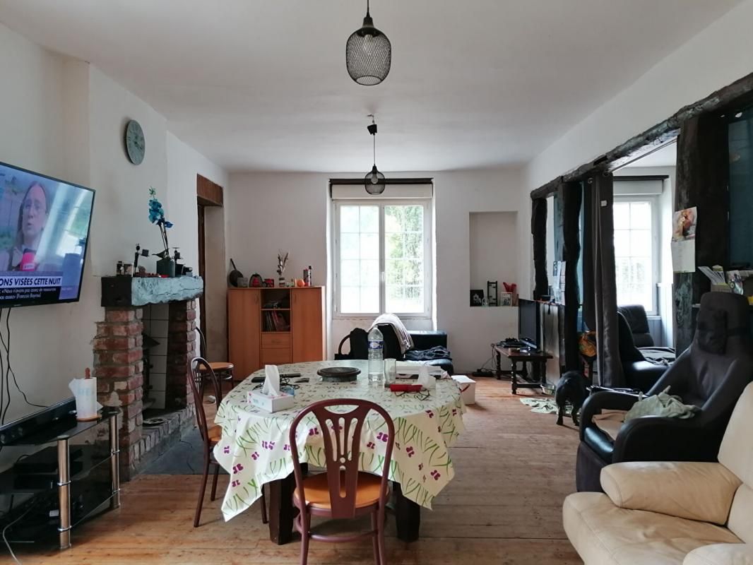 LA TRINITE-PORHOET Immeuble Trinité-Porhoët / Mohon 9 pièce(s) 332 m2 4