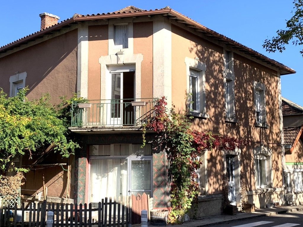 SAUZET Maison de village avec jardin et local commercial 2