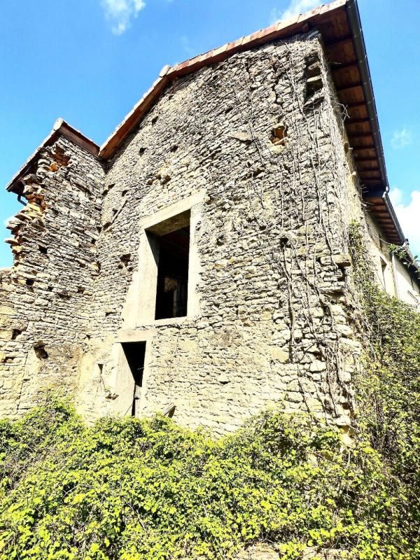 TOURNUS Maison en pierre à rénover 2