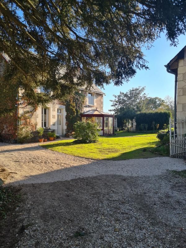 CHATILLON-SUR-INDRE Maison Chatillon Sur Indre 8 pièce(s) 257 m2 2