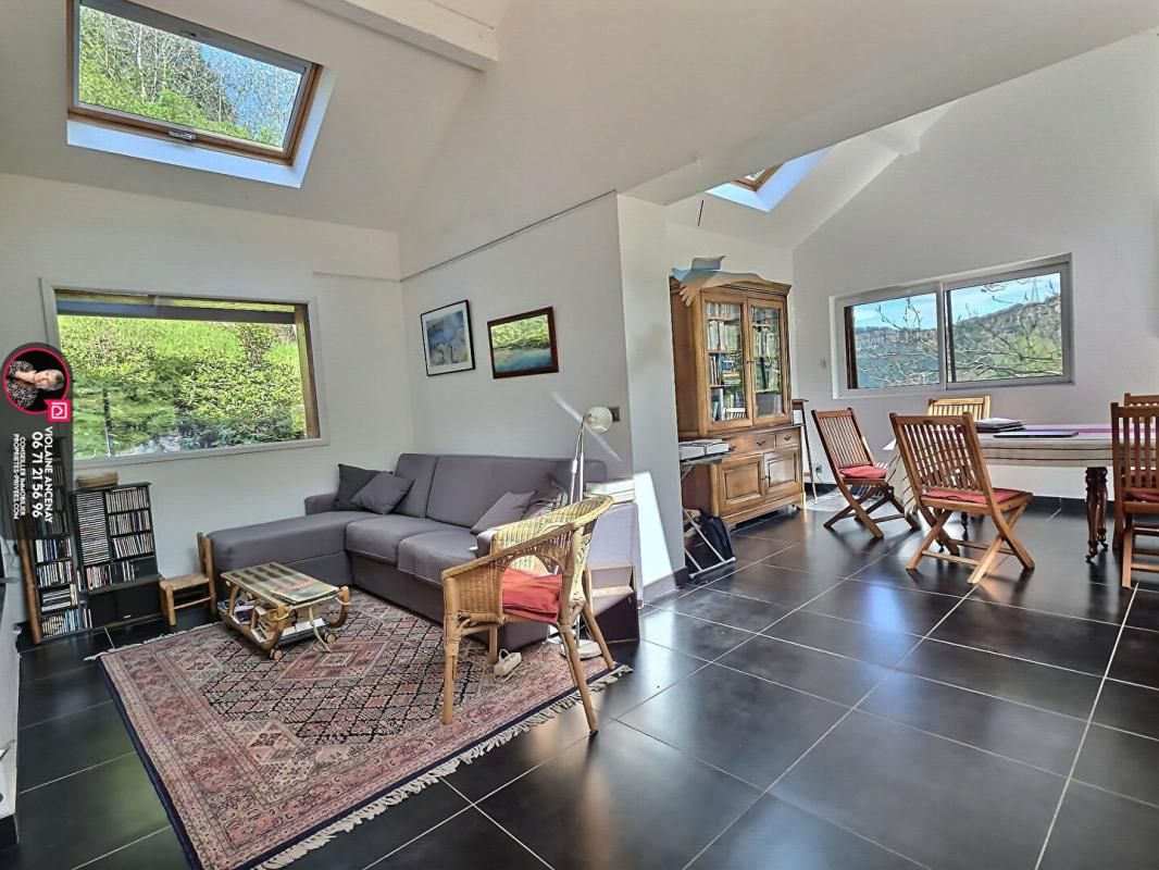 MONTAGNOLE Maison Montagnole , 135 m2, terrain 2800m² 2