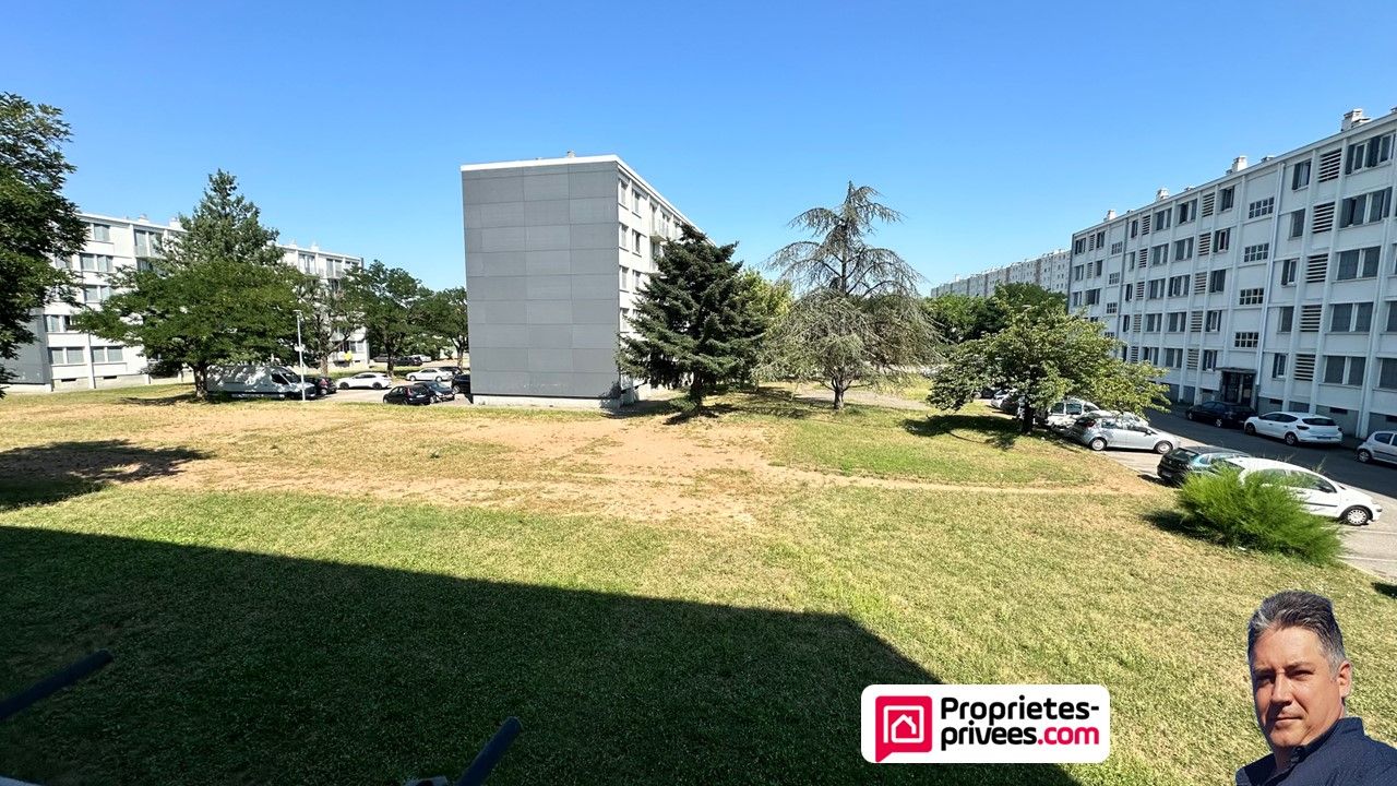 SAINT-PRIEST Appartement Saint Priest 4 pièce(s) 70 m2 2