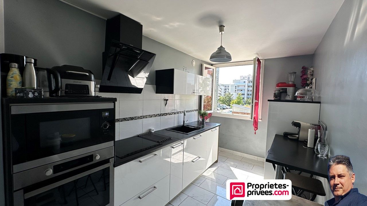 SAINT-PRIEST Appartement Saint Priest 4 pièce(s) 70 m2 3