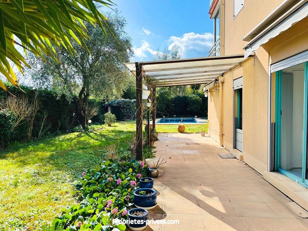 MANDELIEU-LA-NAPOULE Mandelieu-La-Napoule, appartement 3 pièces 90 m2 avec piscine privée, 530m2 de jardin 2