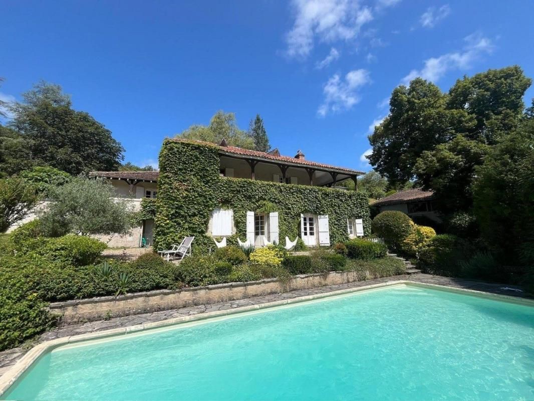 CHANCELADE Demeure de prestige Chancelade 11 pièces 275 m2 3