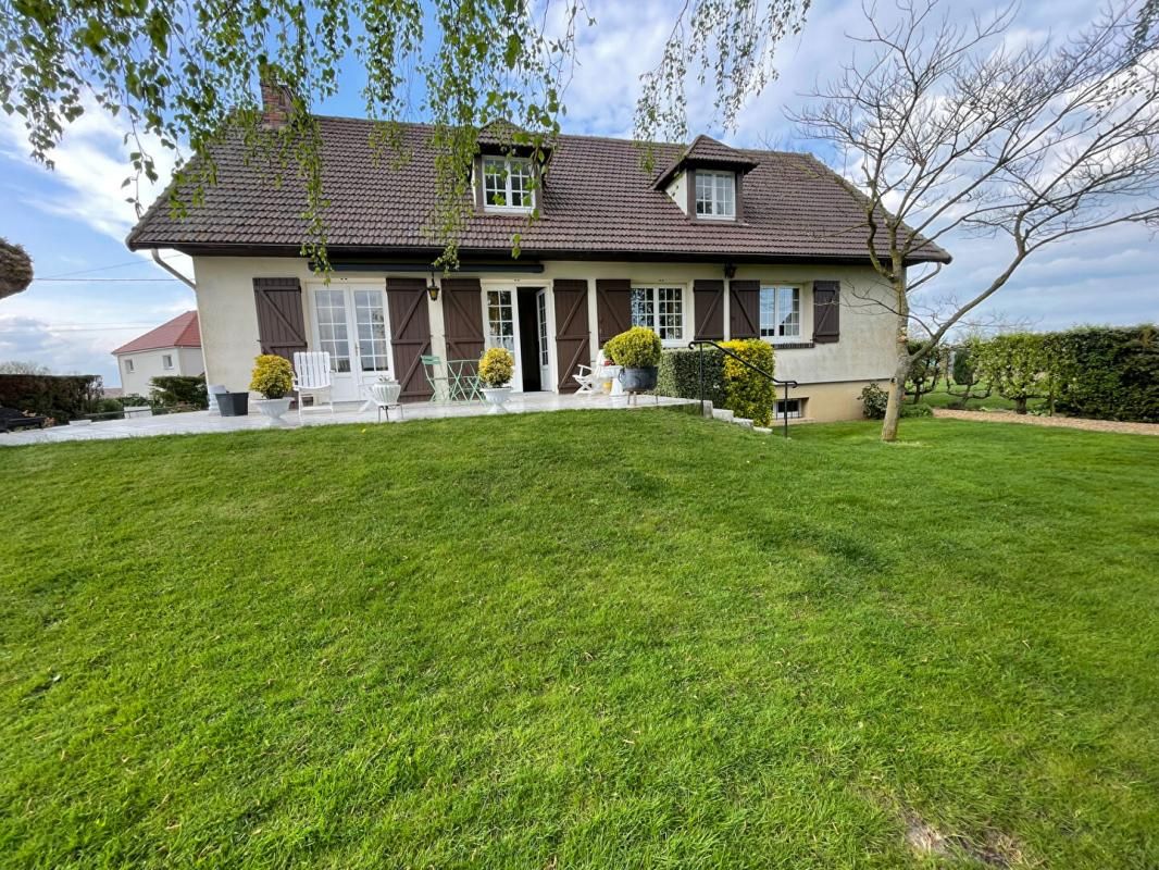 28210 FAVEROLLES  141 m2 terrain 1230 m2
