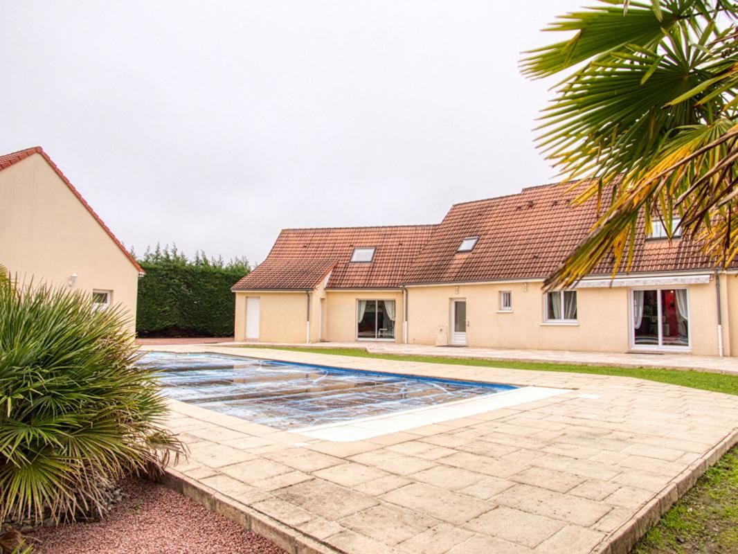 ARNAGE Maison Guecelard 11 pièce(s) 290 m2 4