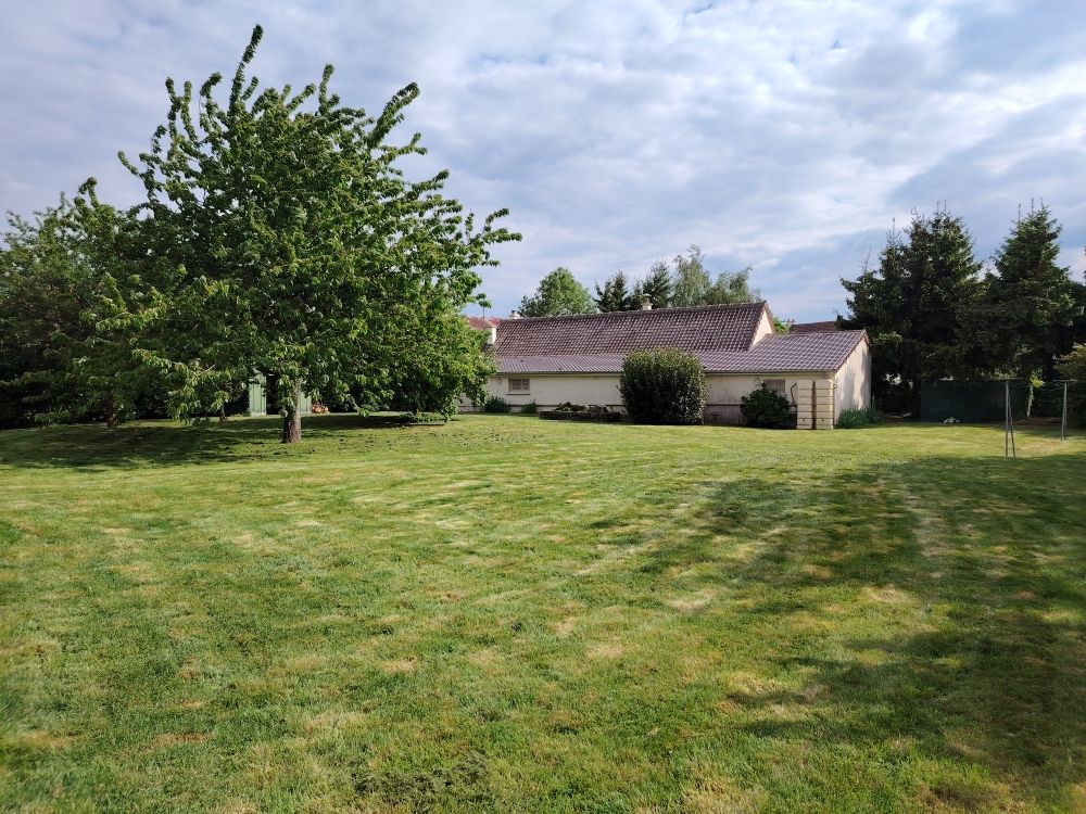 MONTIGNY-LE-CHARTIF Maison de plain-pied à Montigny Le Chartif 2