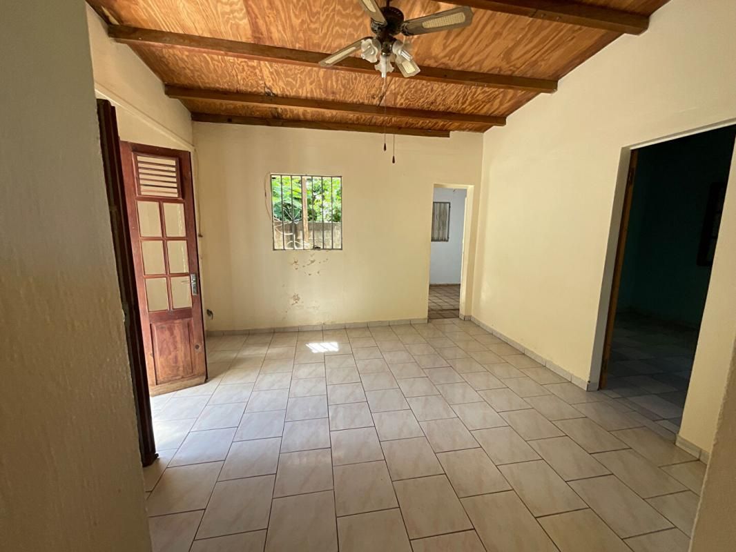 SAINT-CLAUDE Maison Saint Claude 6 pièce(s) 66 m2 2