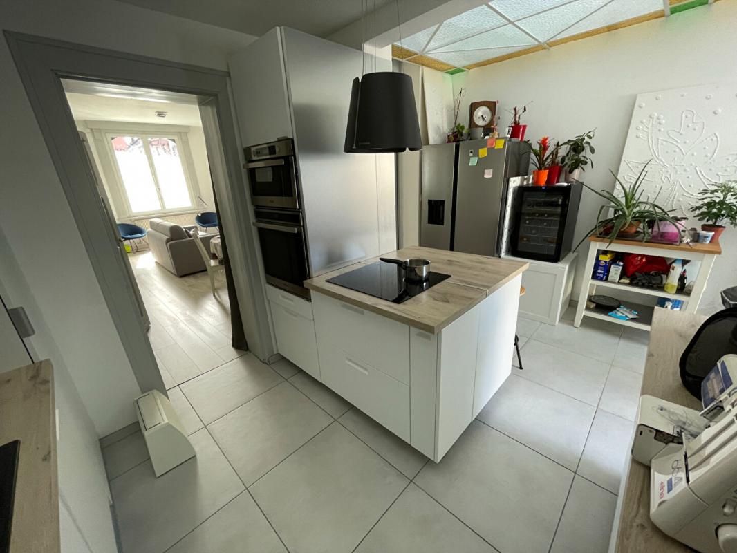 CROIX sublime semi-bourgeoise 111 m2, 3ch + bur + ext 3