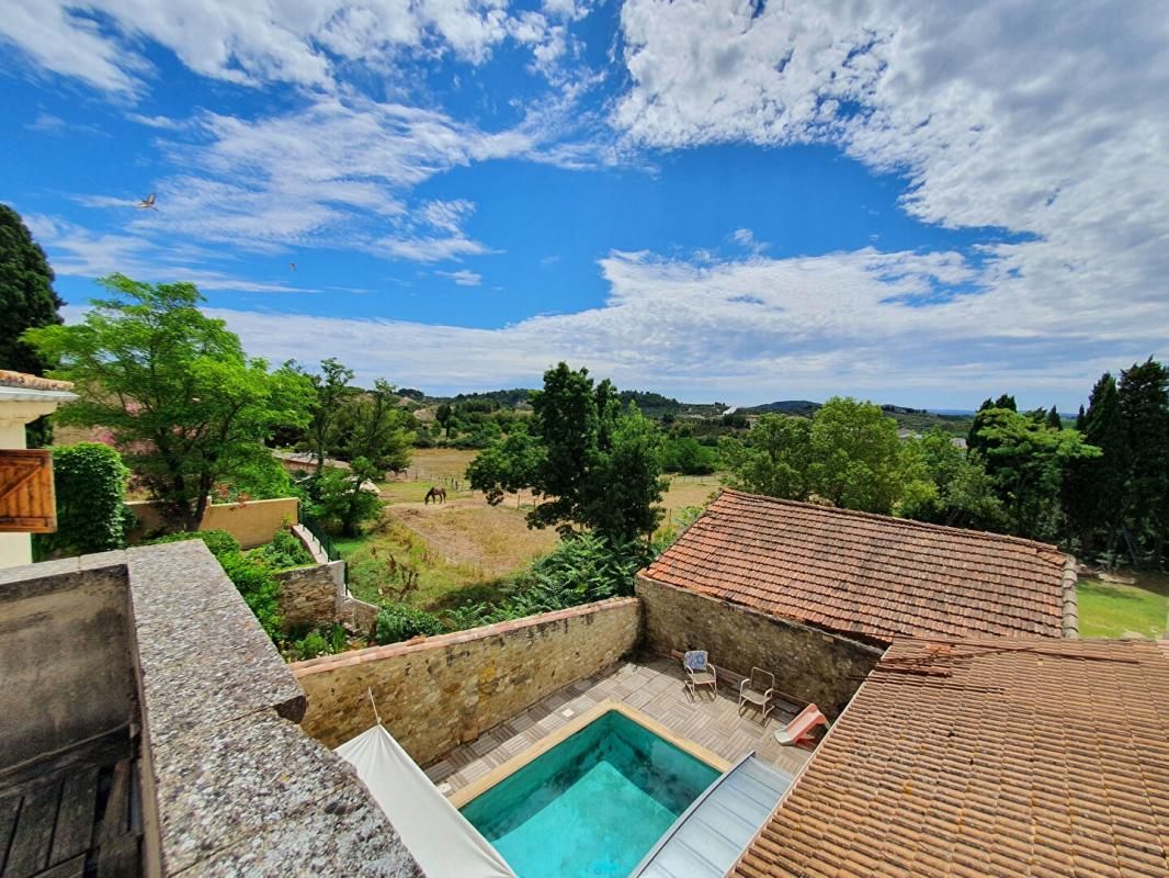 MAISON EN PIERRES AVEC PISCINE