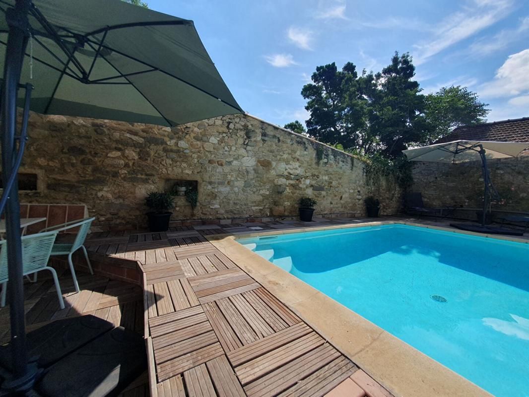 UZES MAISON EN PIERRES AVEC PISCINE 2