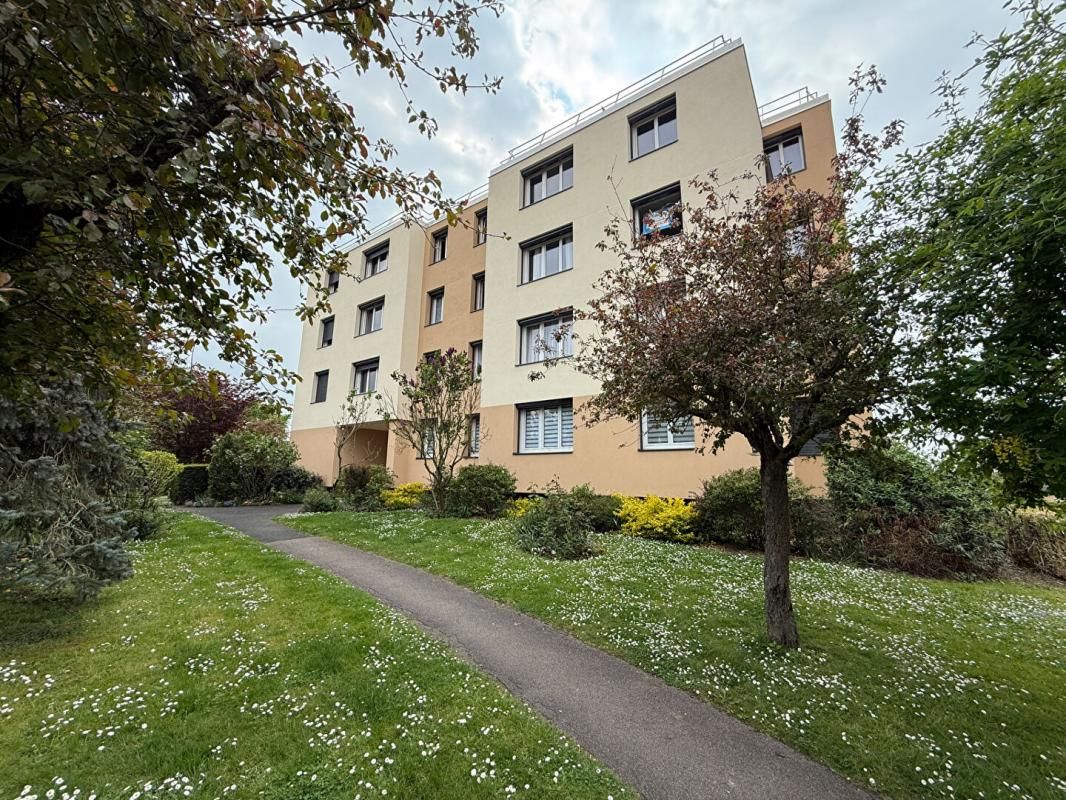 Appartement Sainte Genevieve Des Bois 2 pièce(s) 48.49 m2