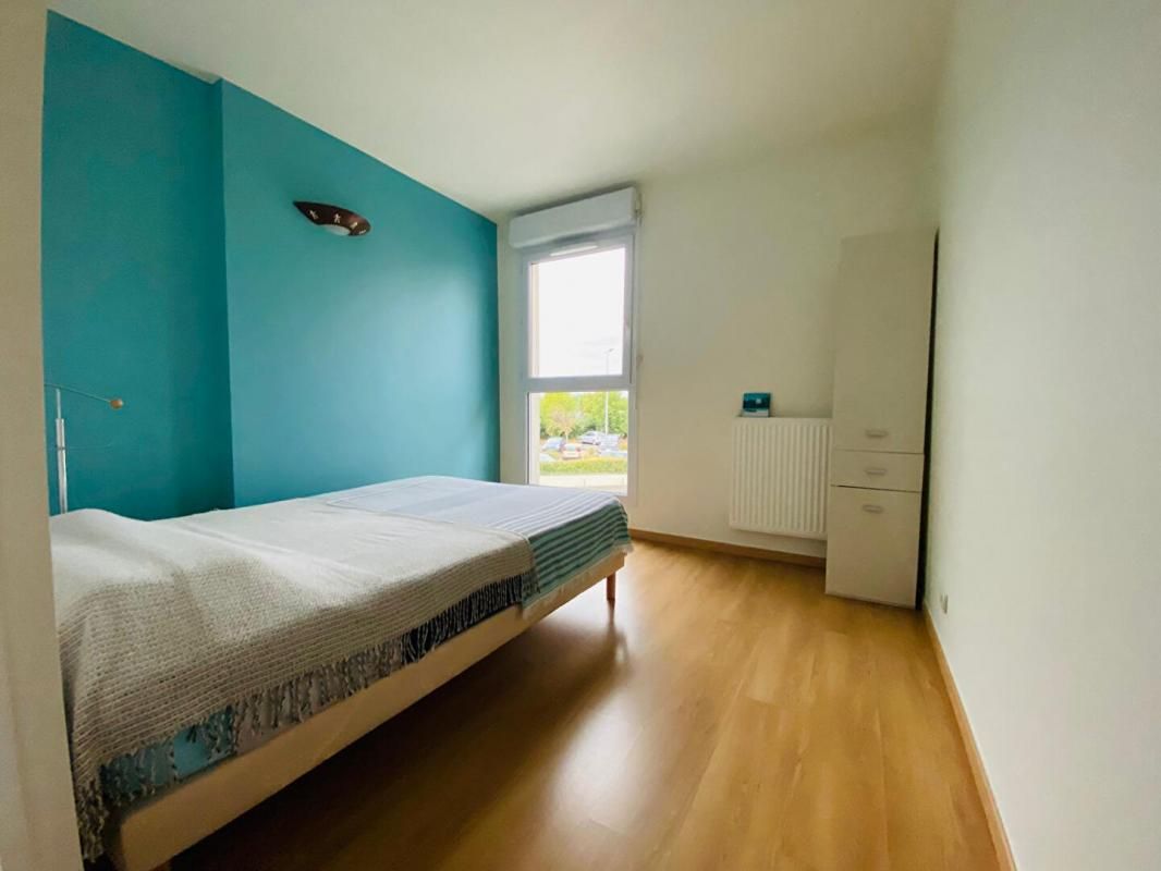 SAINT-OUEN-L'AUMONE Quartier Bellevues-Liesse Saint Ouen-L'Aumône - Résidence "Les Chênes" : Bel F5 spacieux et lumineux proche toutes commodités de 109m² 4