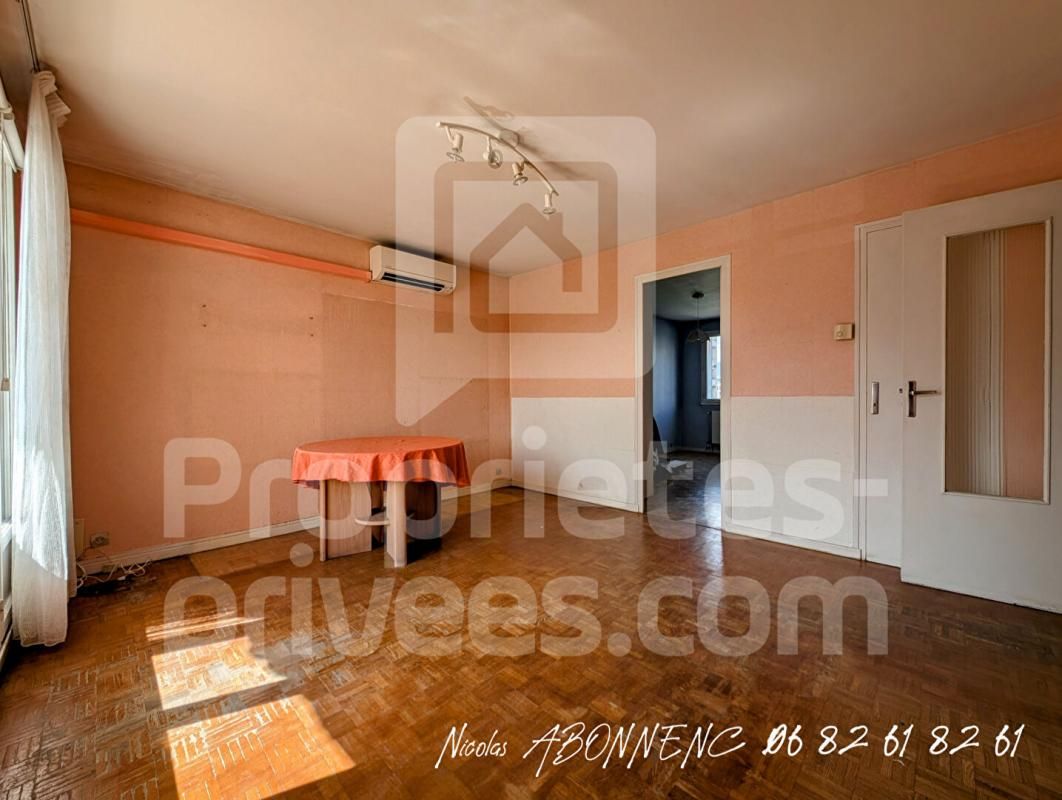 LE PONT-DE-CLAIX Appartement 4 pièce(s) 69 m2 2
