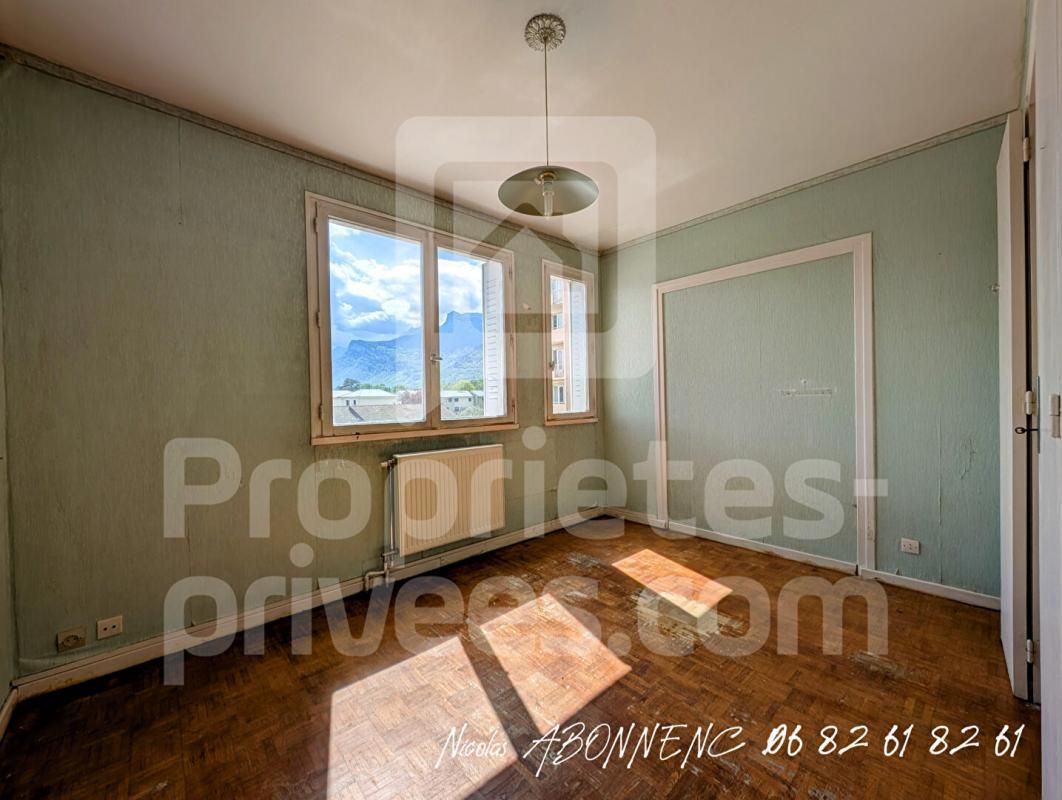 LE PONT-DE-CLAIX Appartement 4 pièce(s) 69 m2 4