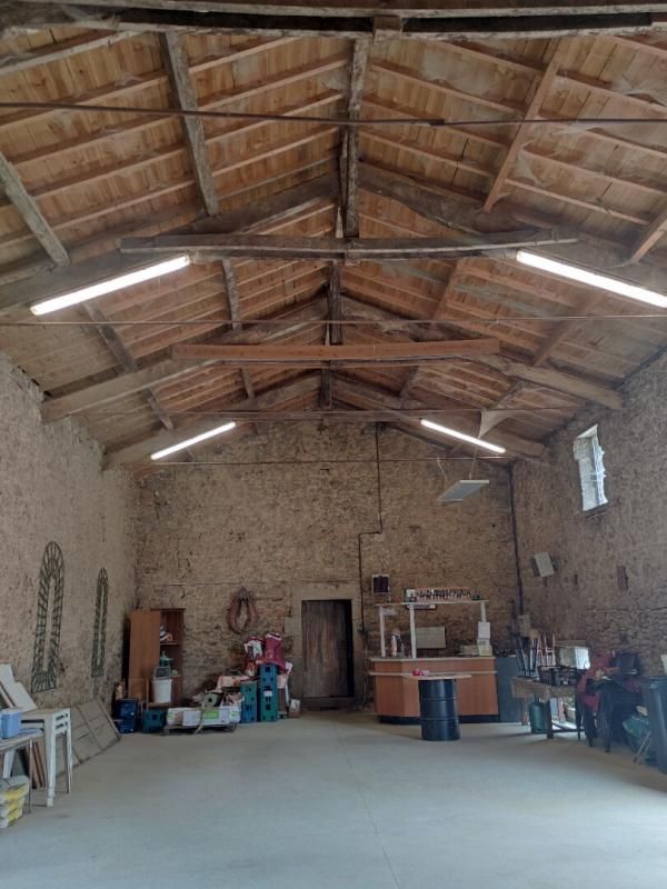 SAINT-MESMIN Maison de 217 m² + dépendances 3