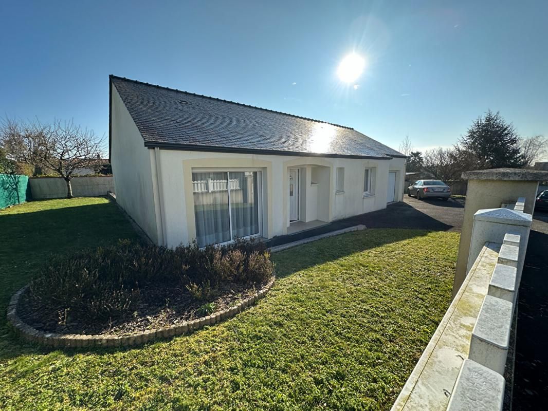 Maison  4 pièce(s) 84 m2 + annexe