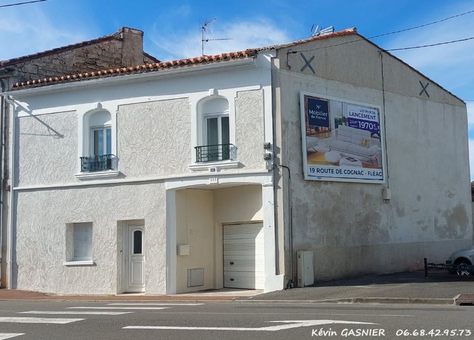 L'ISLE D'ESPAGNAC (16340) : Maison de 112m2 habitable avec garage