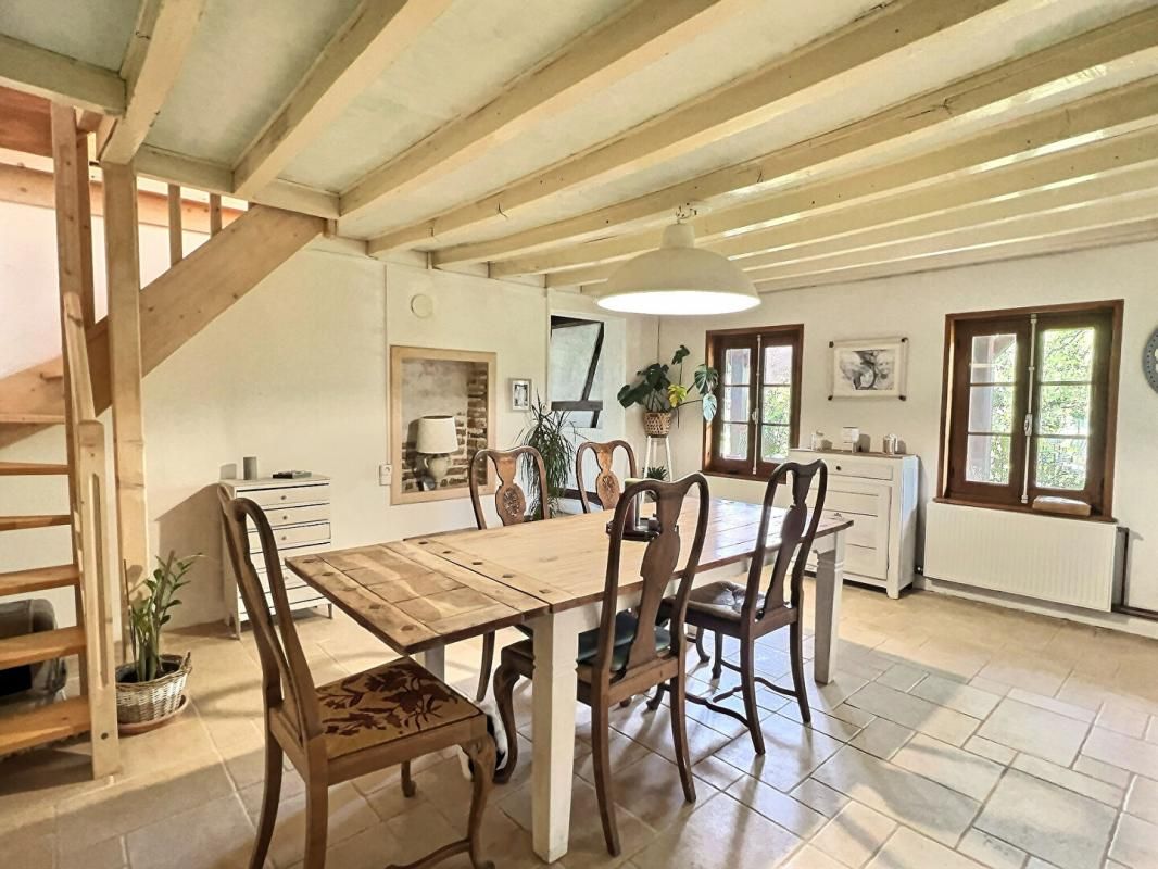 FRANGY-EN-BRESSE Maison  4 pièce(s) 136 m2 4