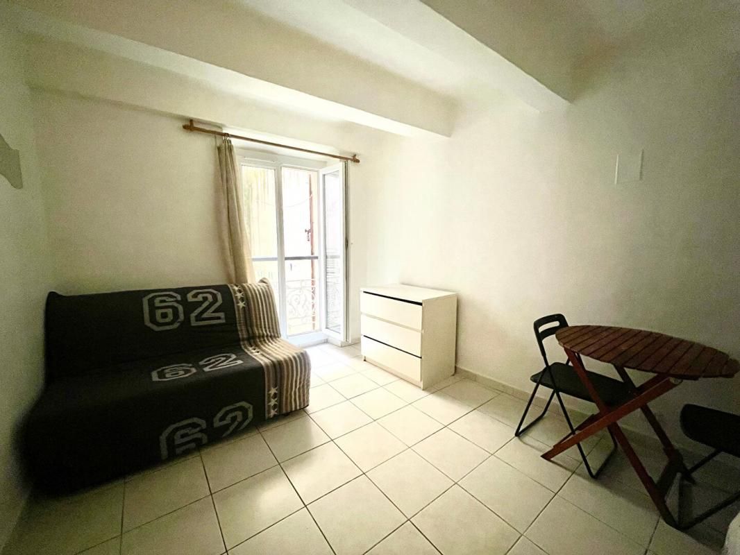 TOULON Investissement Locatif - Deux Studios idéalement situés --Toulon (83000) 4