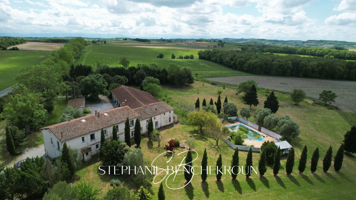 ORSANS Ensemble immobilier de 3 maisons 1