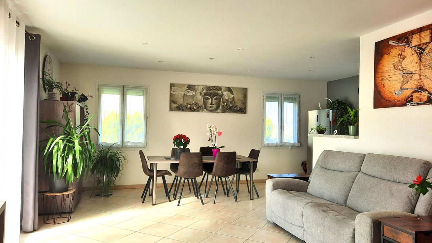 GUITINIERES Maison plain-pied 3 chambres piscine 4