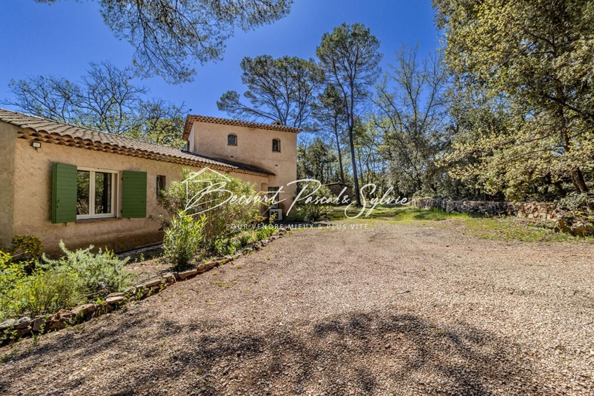 LORGUES Villa 4 chambres avec piscine sur 4400 m² ? Calme absolu ? Var (83) 2