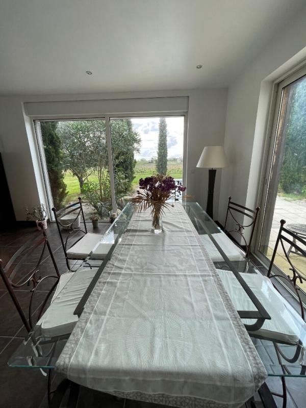 PUISSEGUIN Charmante maison de 157 m2, 4 chambres, sur 3500 m2 de terrain 4