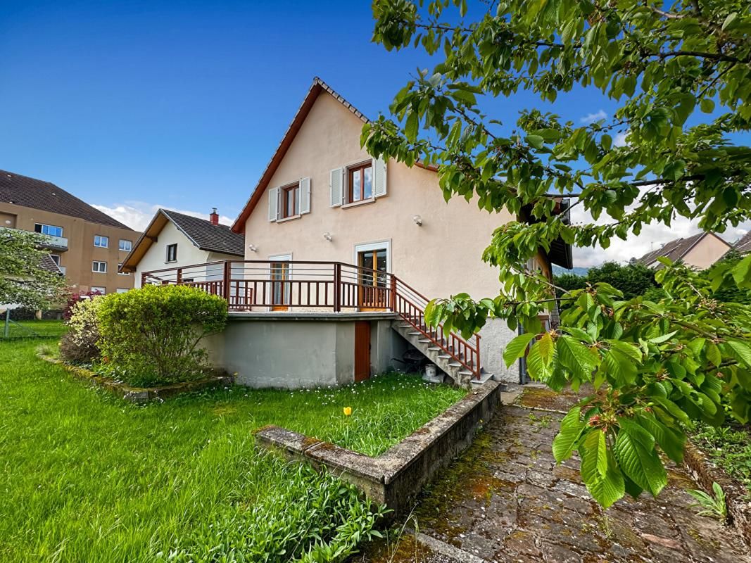 MOOSCH Spacieuse maison familiale de 184 m², 6 chambres, terrain clos de 15 ares, proche écoles et commerces 2