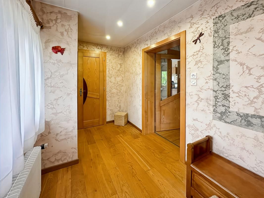 MOOSCH Spacieuse maison familiale de 184 m², 6 chambres, terrain clos de 15 ares, proche écoles et commerces 4