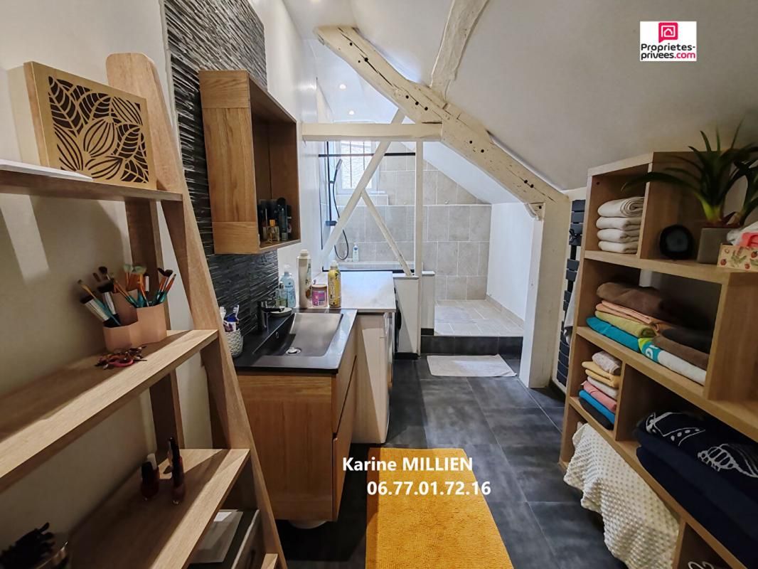 SAINT-REMY-SUR-AVRE SAINT REMY SUR AVRE Maison individuelle - studio aménagé avec mezzanine - grand garage avec mezzanine - Terrain - 187 000  HAI 4
