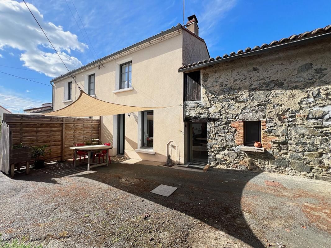 Maison Saint Germain Sur Moine 5 pièce(s) 118 m2