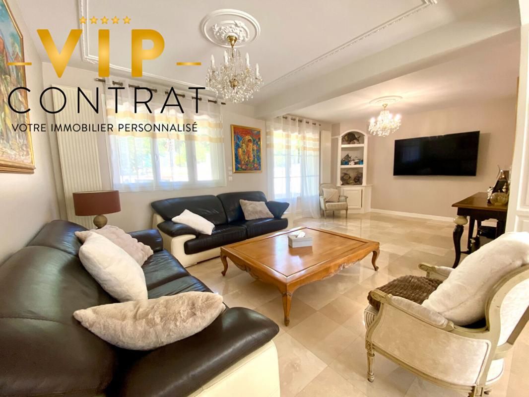 MONTMORENCY Demeure de prestige Montmorency 300 m2 2