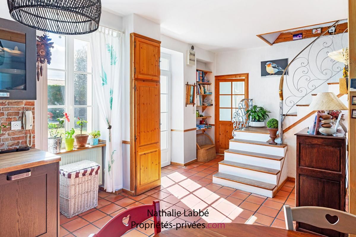 PORNIC Maison de Charme à 5mn de Pornic 7 pièce(s) 167 m2 hab avec piscine + dépendance 3