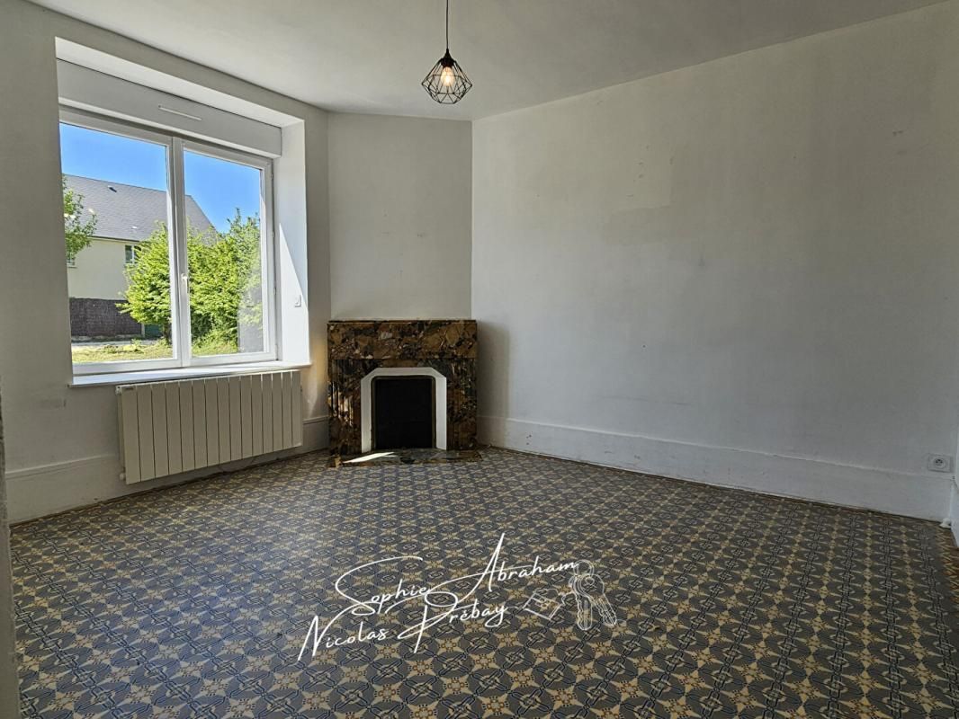 TOURY Maison rénovée avec jardin 3