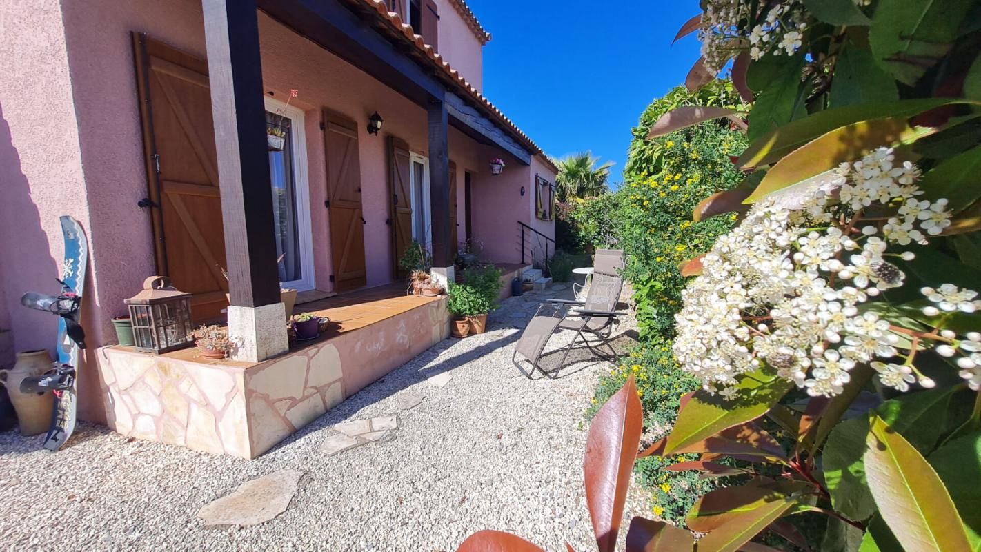 SERVIAN Villa type 5 de 4 chambres avec garage sur 411 m² de terrain 2