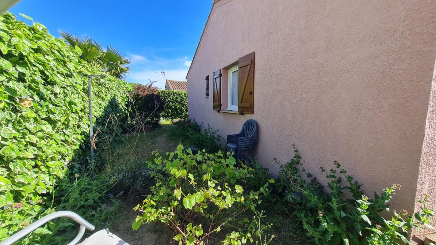 SERVIAN Villa type 5 de 4 chambres avec garage sur 411 m² de terrain 4