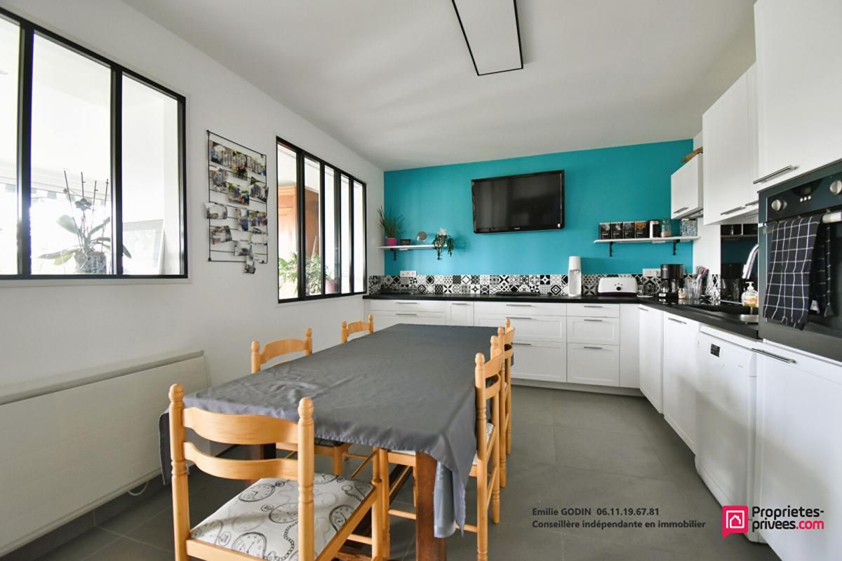 TOUTLEMONDE Maison 9 pièce(s) 180 m2 2