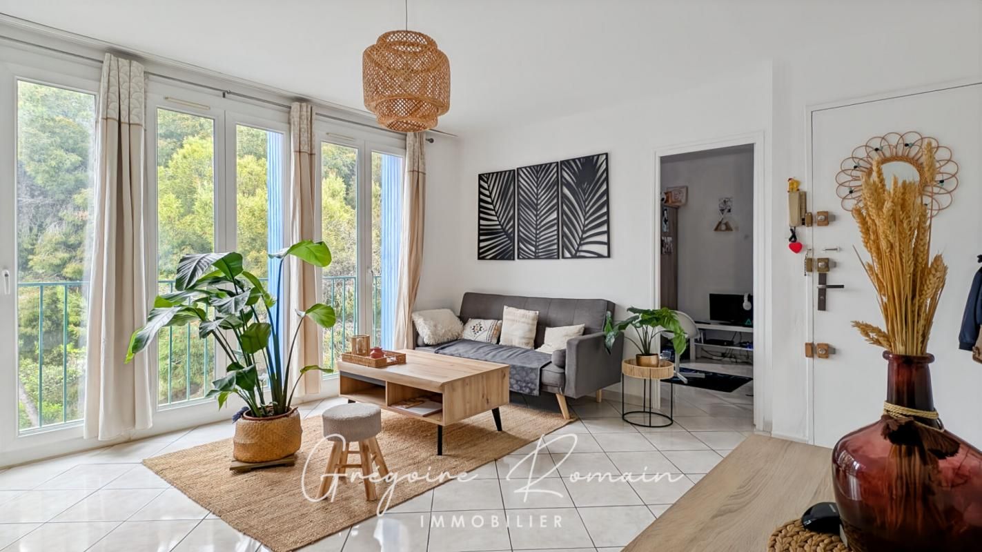 VITROLLES Appartement Vitrolles 4 pièces 69 m2 2