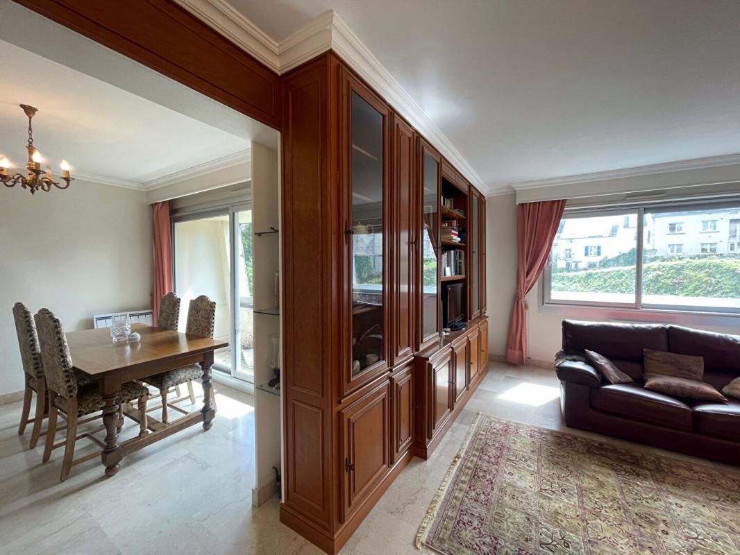 DUPLEX T4 LUMINEUX AVEC BALCON ET 2 PARKINGS