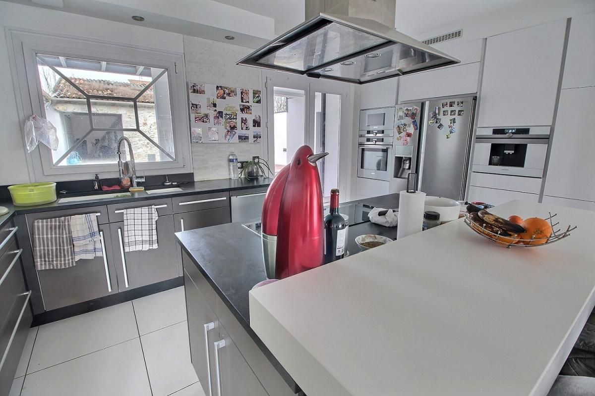 SAINT-SULPICE-DE-ROYAN St Sulpice de ROYAN Maison  7 pièce(s) 170 m2 3