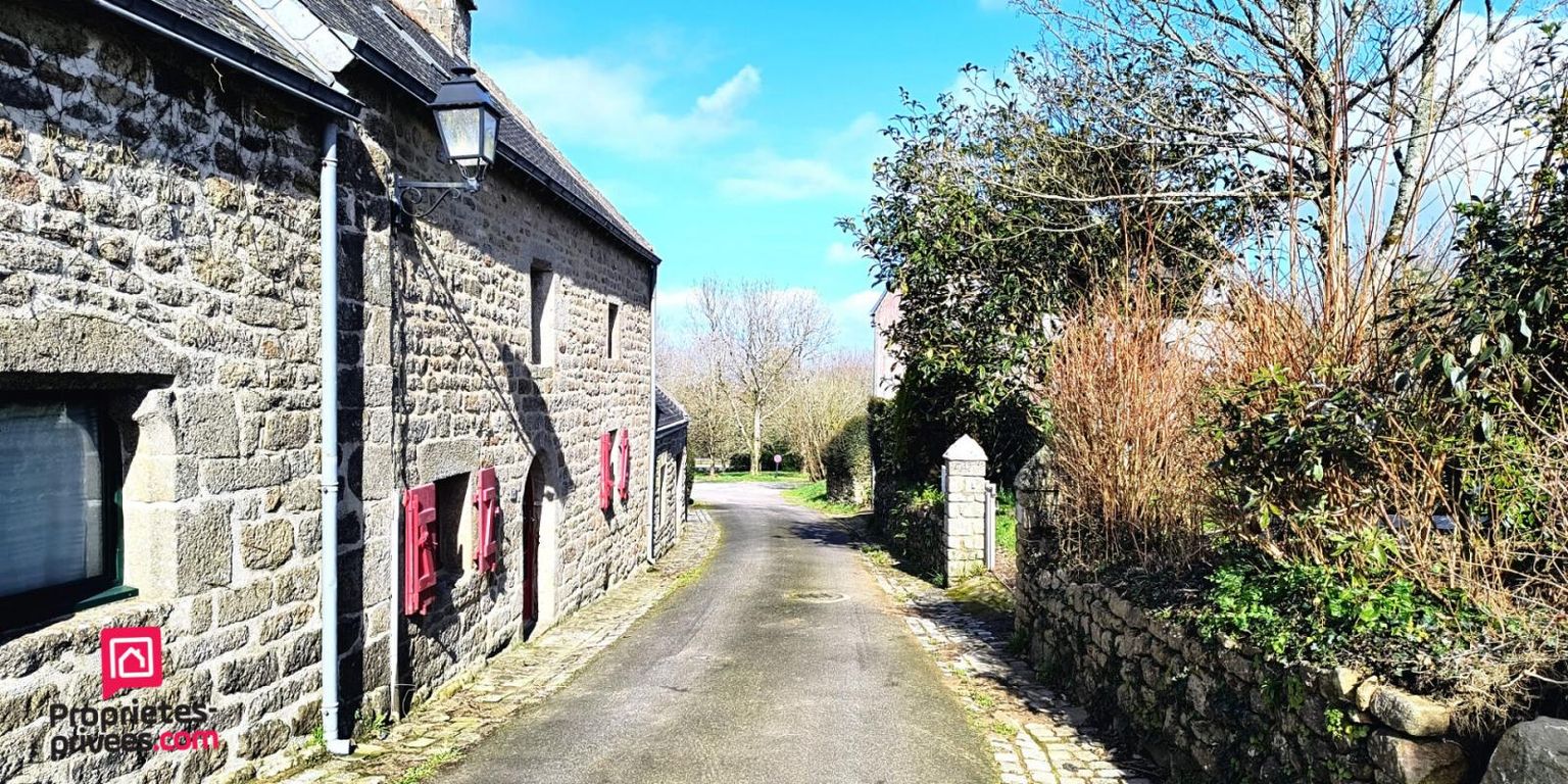 LOCRONAN Terrain constructible à Locronan 1034 m2 4