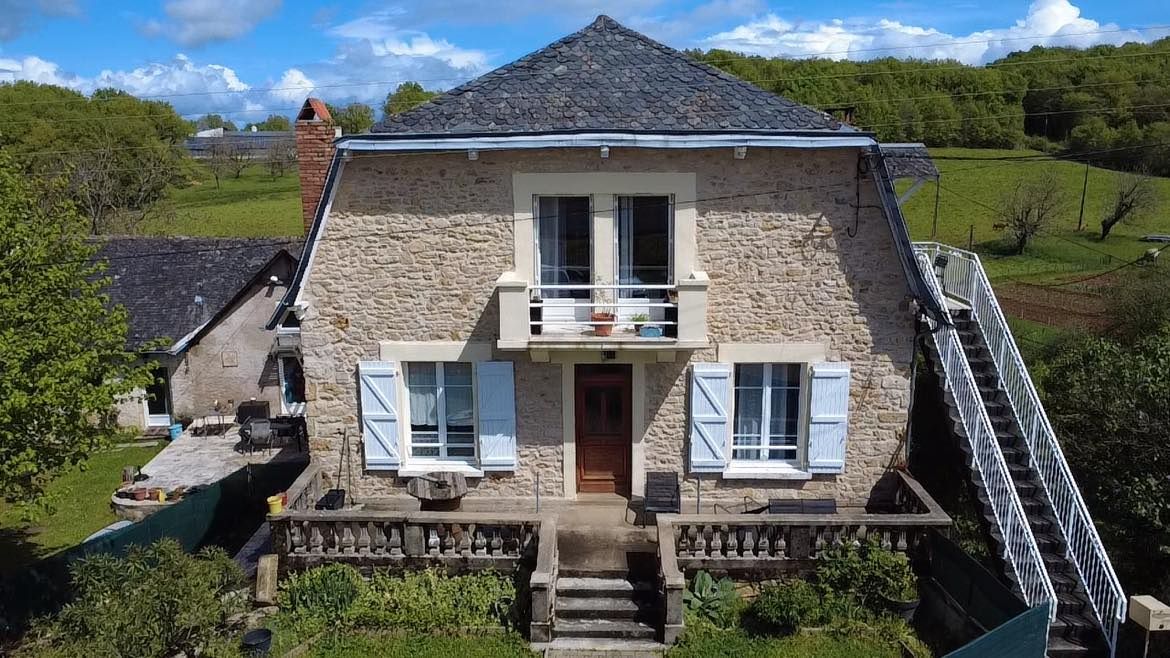 Grande maison familiale 245 m² ou investissement locatif 3 appartements ou les deux