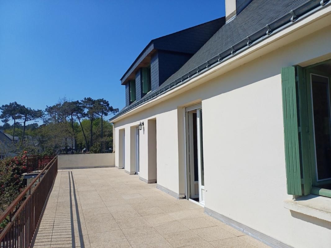 Maison Ploemel 177 m2 9 pièces 6 chambres sur parcelle 2024 m²